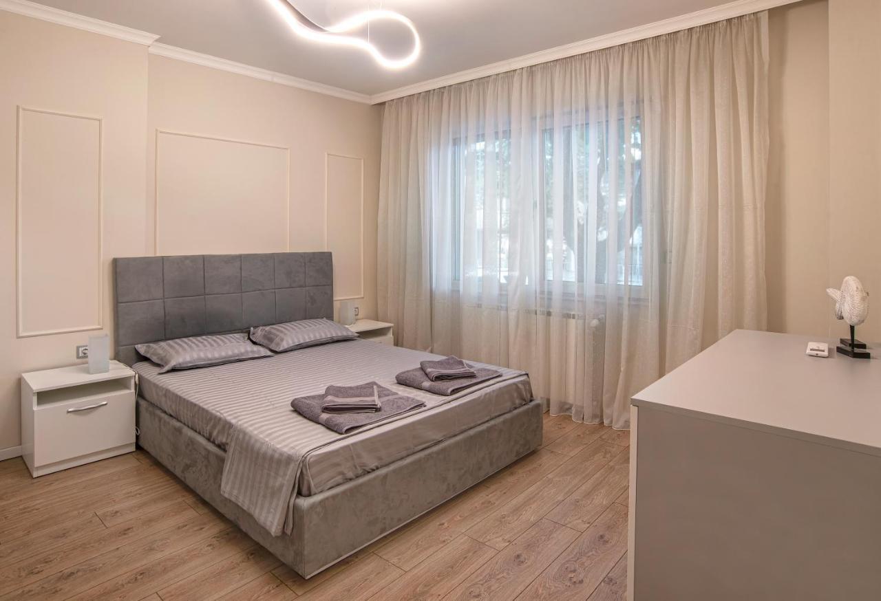Tina'S 2 Bedroom Top Central Apartment Szófia Kültér fotó